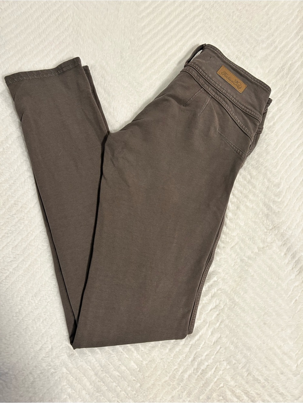 Slim Skinny Jeans in Brown/Grey— Women’s Stretch Skinny. Butt Lifting Never Worn